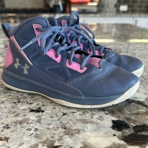 Girls basketball shoes